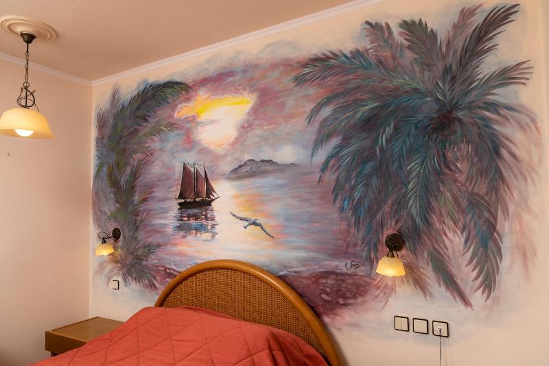 Single Room image 2