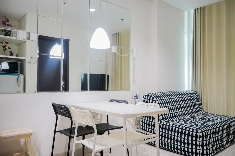 Cozy Living 1BR at Brooklyn Alam Sutera Apartment By Travelio - image 11
