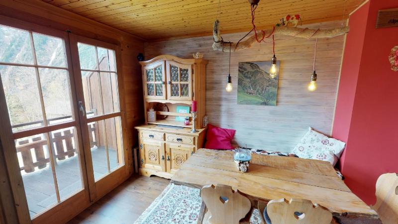 One-Bedroom Apartment image 2