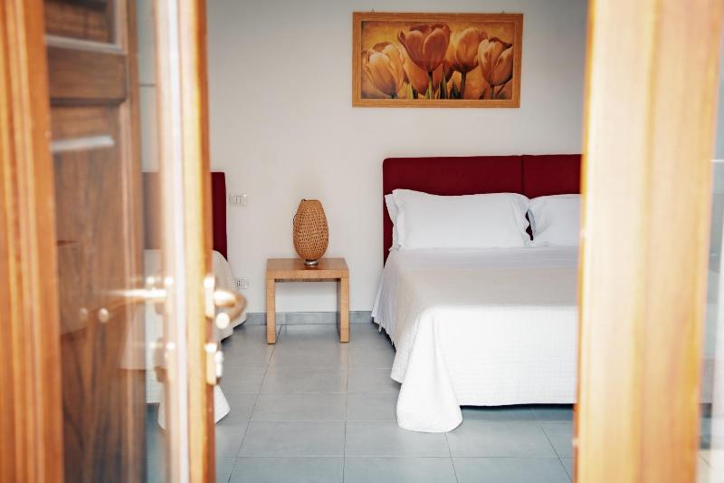 Economy Triple Room - Separate Building image 2