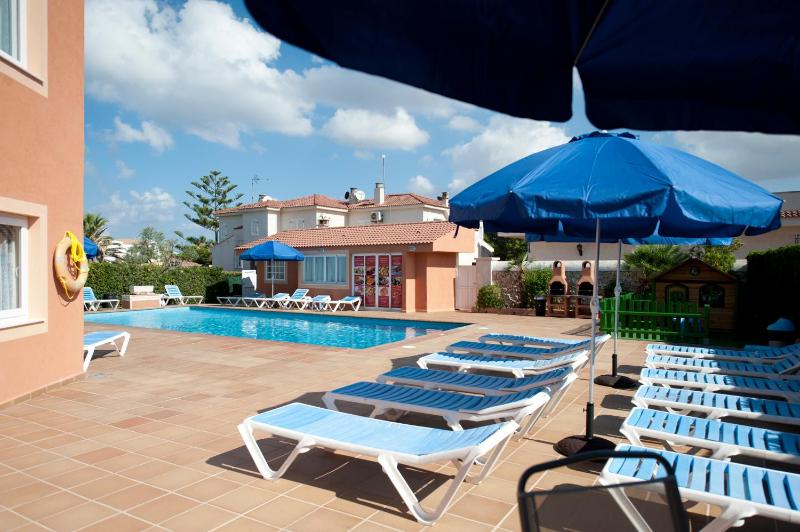 Apartamentos Maribel - image 17