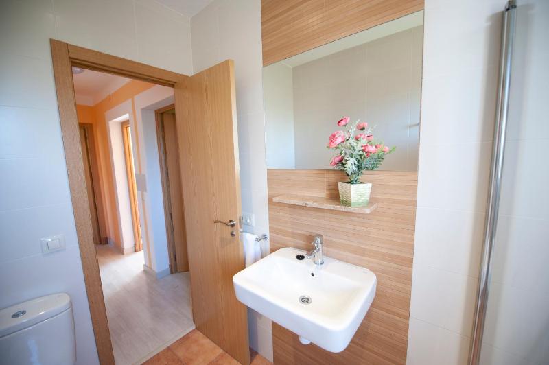 Three-Bedroom Apartment (7 Adults) image 4