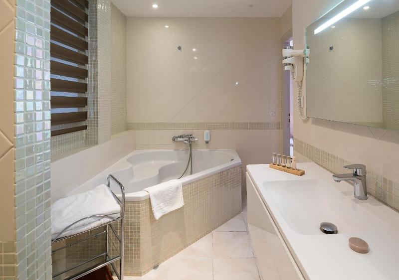 Superior Room image 2