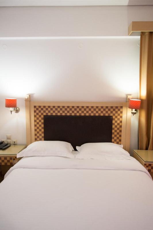 Double Room image 3