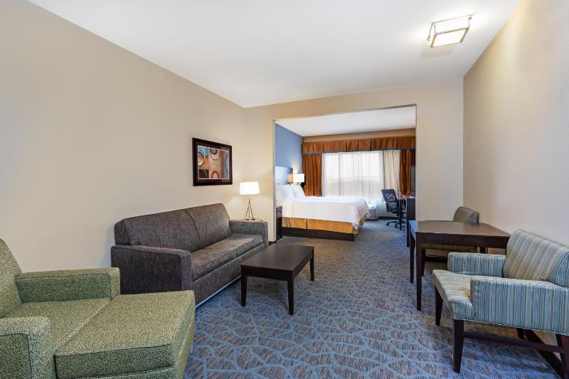 King Suite with Sofa Bed image 1