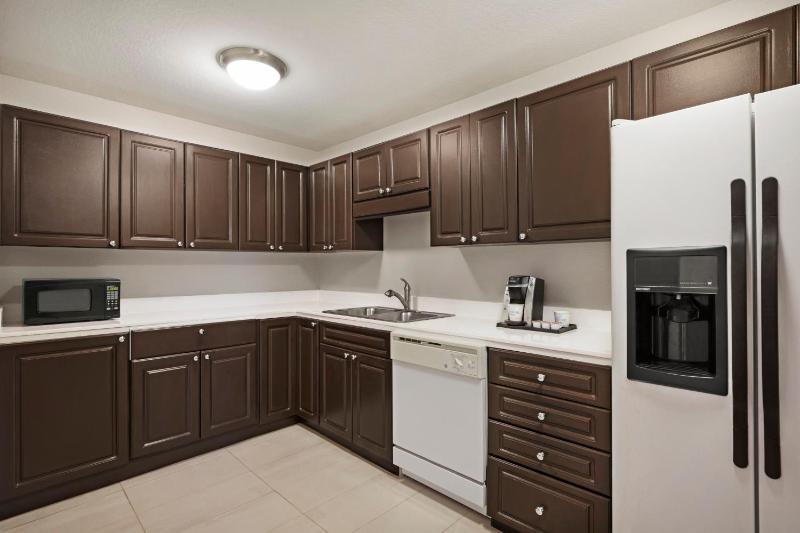 Holiday Inn Express and Suites Sarasota East By IHG - image 39