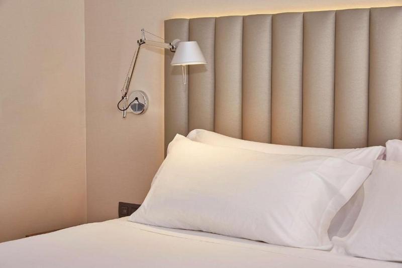 Standard Double or Twin Room image 4