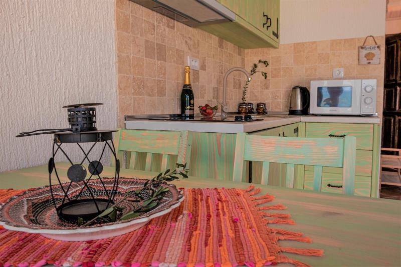 Comfort One-Bedroom Apartment with Balcony image 4