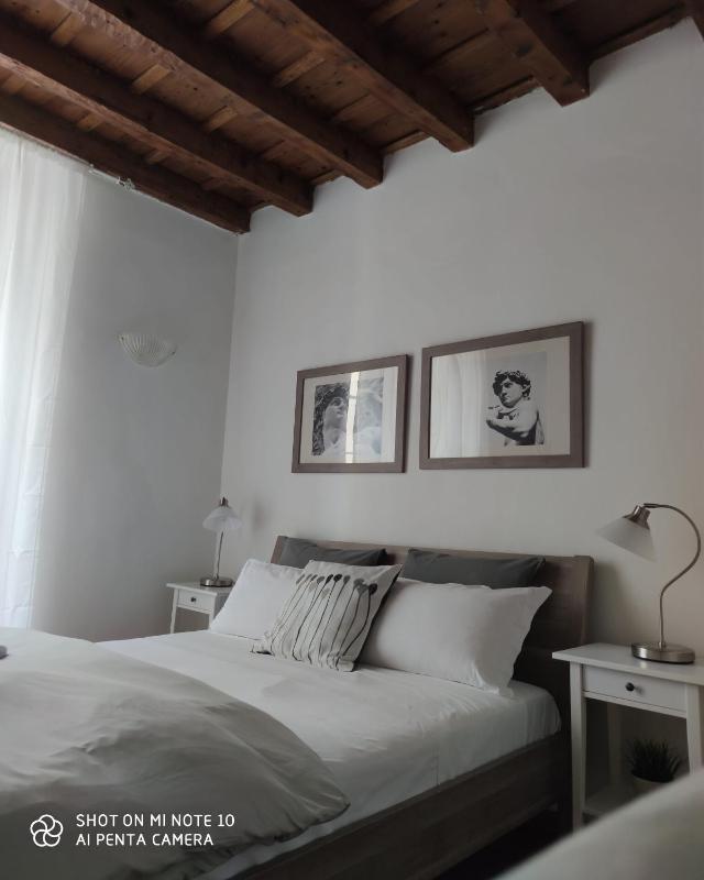 Deluxe Double Room image 4