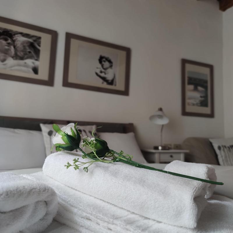 Deluxe Double Room image 2