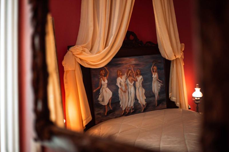 Suite of Nereids (2) image 1