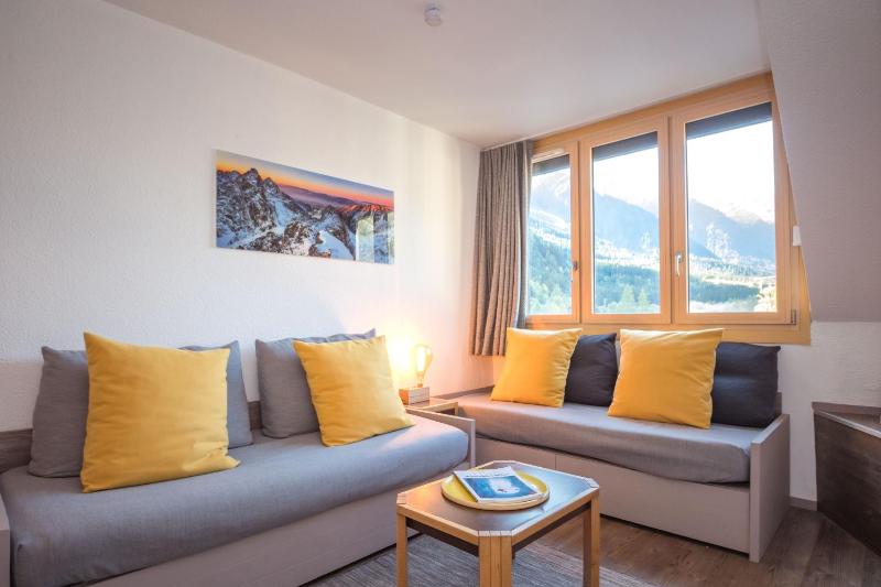 One-Bedroom Apartment image 2