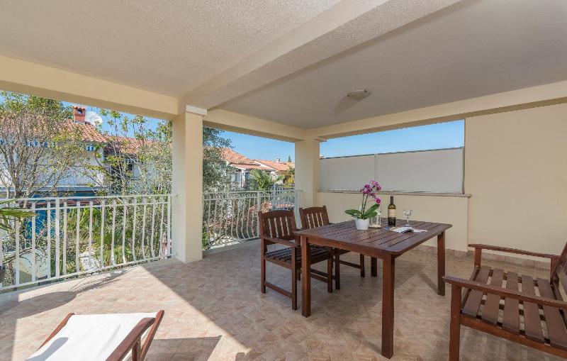 One-Bedroom Apartment with Terrace image 4