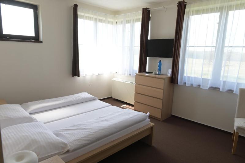 Standard Double Room image 1