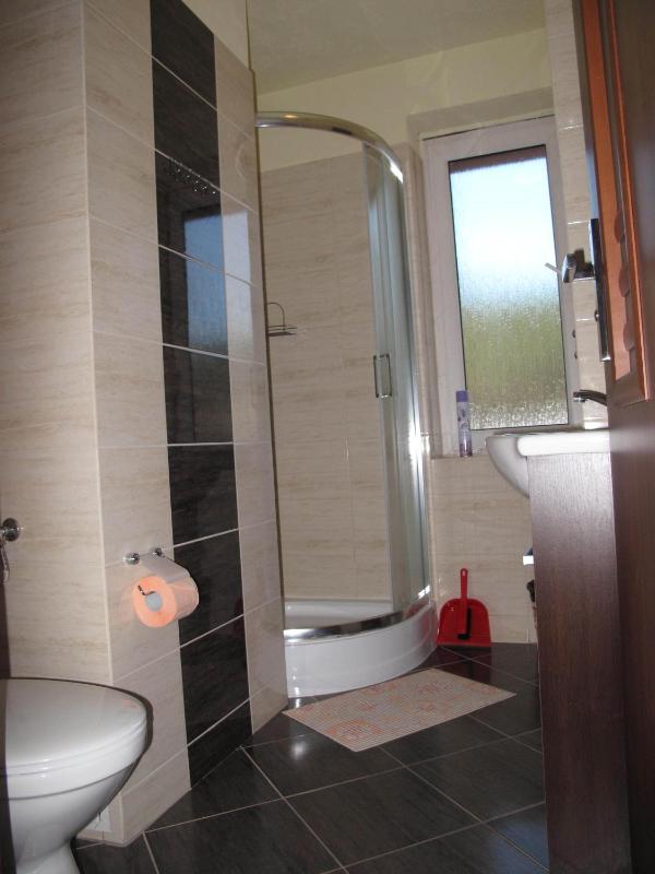 Standard Triple Room image 2