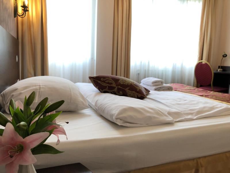 Atlas Berlin Hotel - image 4