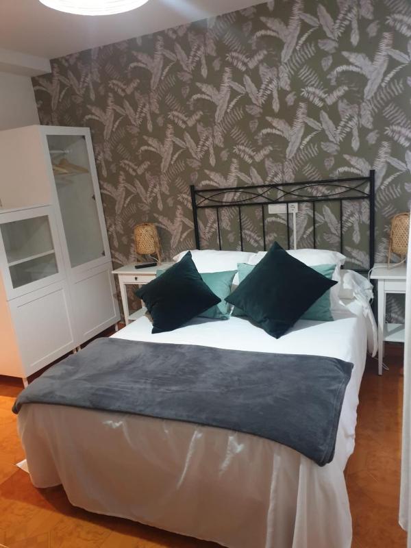 Twin Room image 3