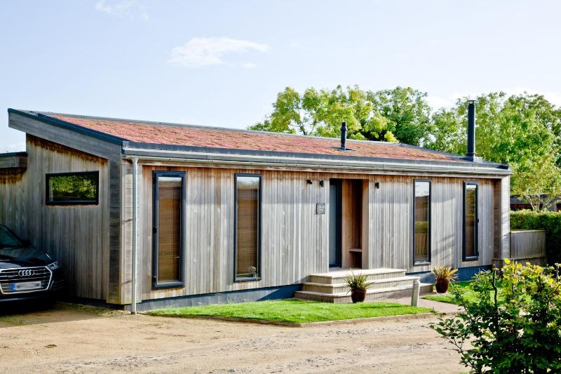 One-Bedroom House image 2
