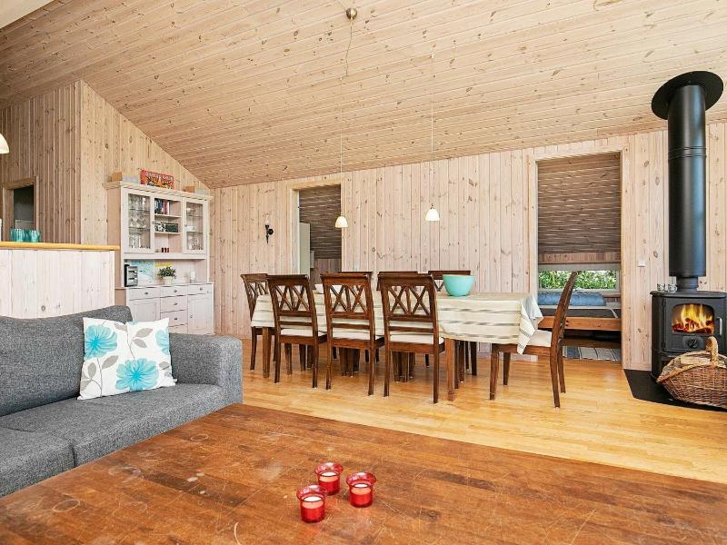 Four-Bedroom Holiday Home image 2
