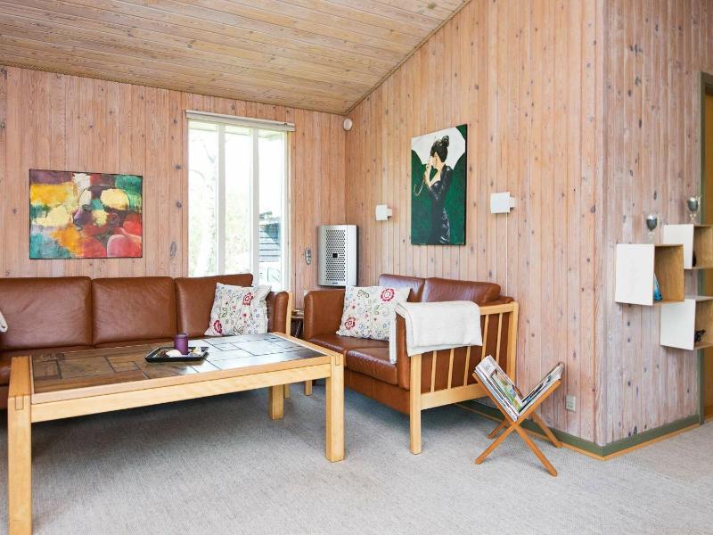 Three-Bedroom Holiday Home  image 3