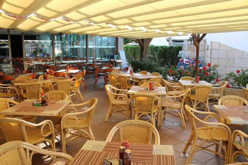 Apartaments Talayot - image 3