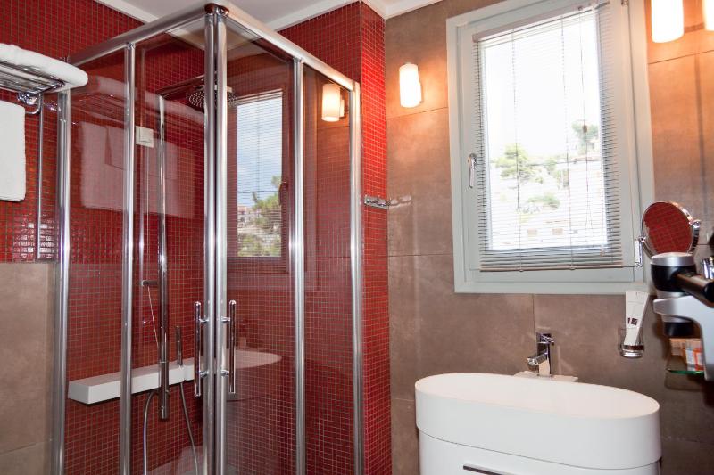 Executive Suite with City and Castle View image 4
