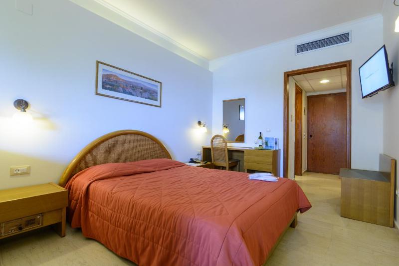Single Room image 1