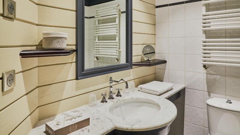 Sea View & Terrasse - Double Room with Bow Window image 3