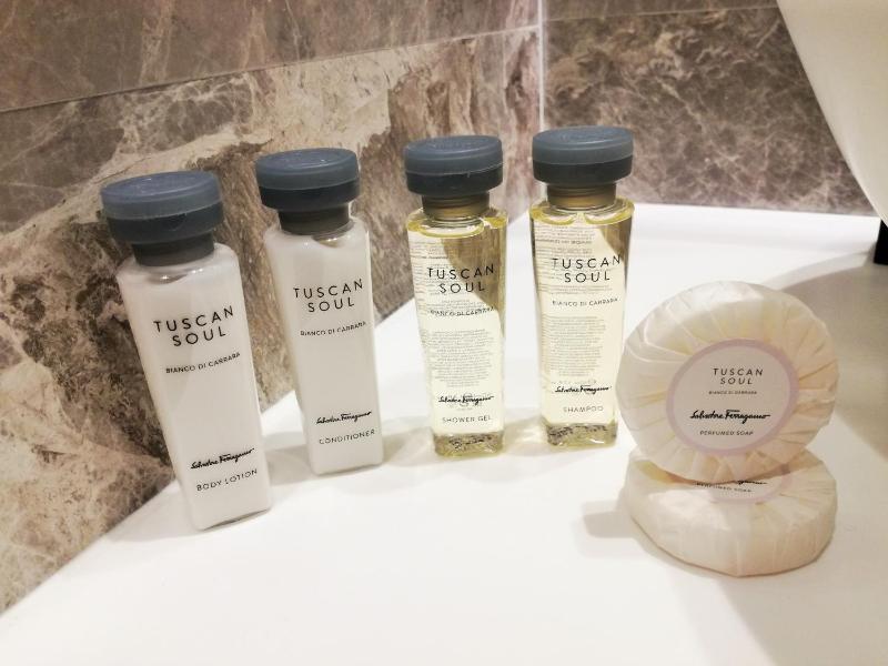 Classic Room image 2