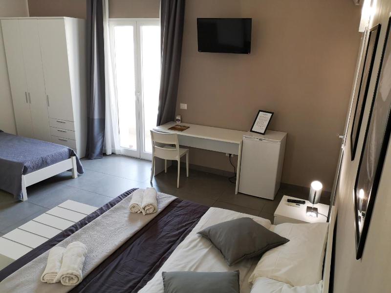 Ermes - camere e autonoleggio - image 30