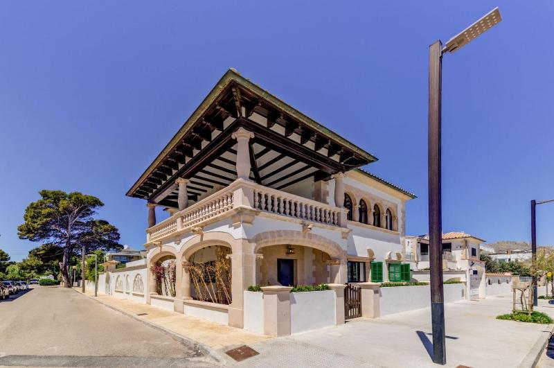 Villa with Sea View image 2
