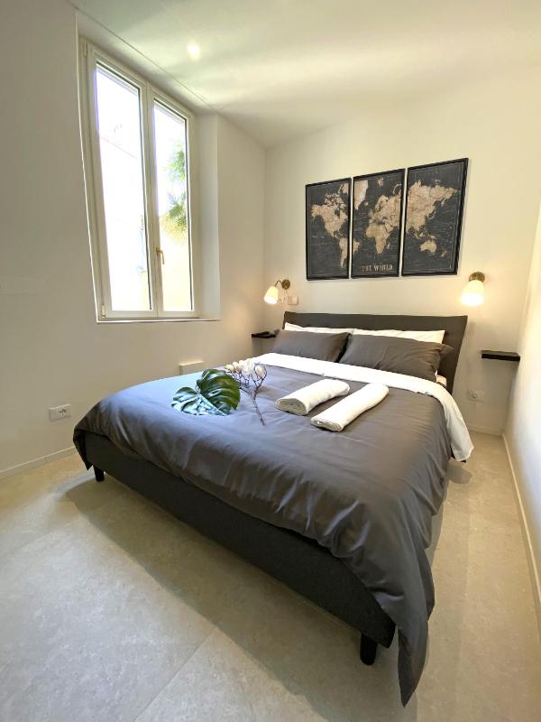 Double Room image 3