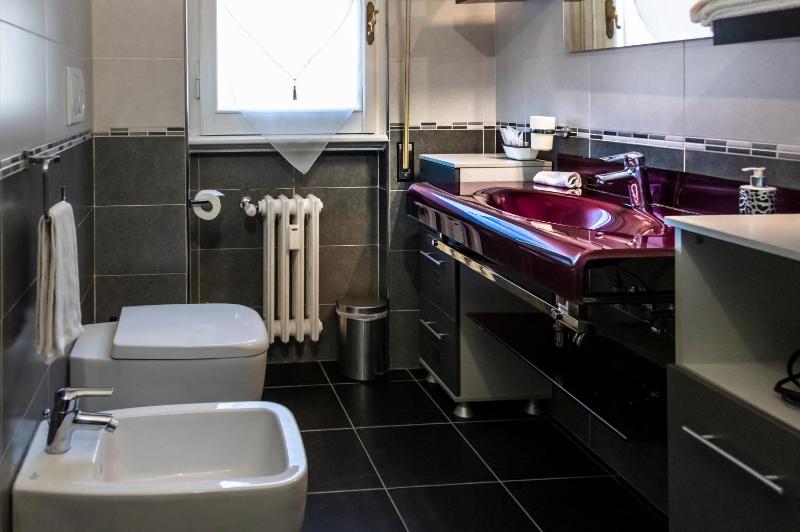 Superior Triple Room image 3