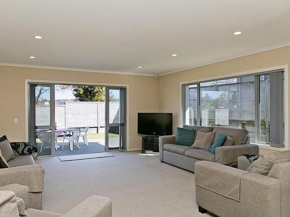 Lochaber Lodge - Acacia Bay Holiday Home - image 13