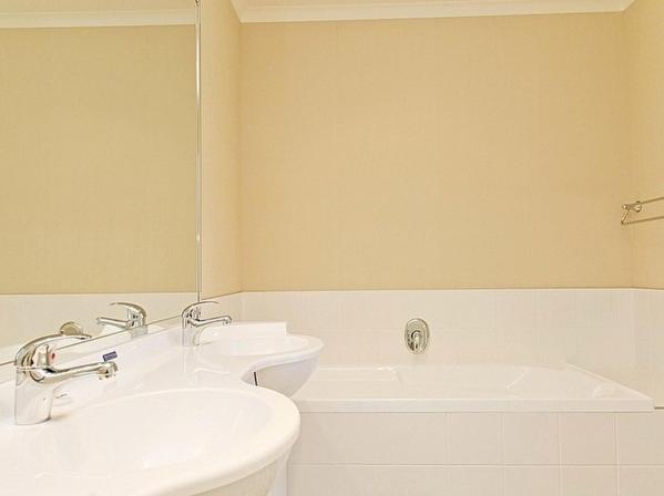 Lochaber Lodge - Acacia Bay Holiday Home - image 6