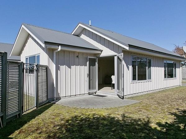 Lochaber Lodge - Acacia Bay Holiday Home - image 8