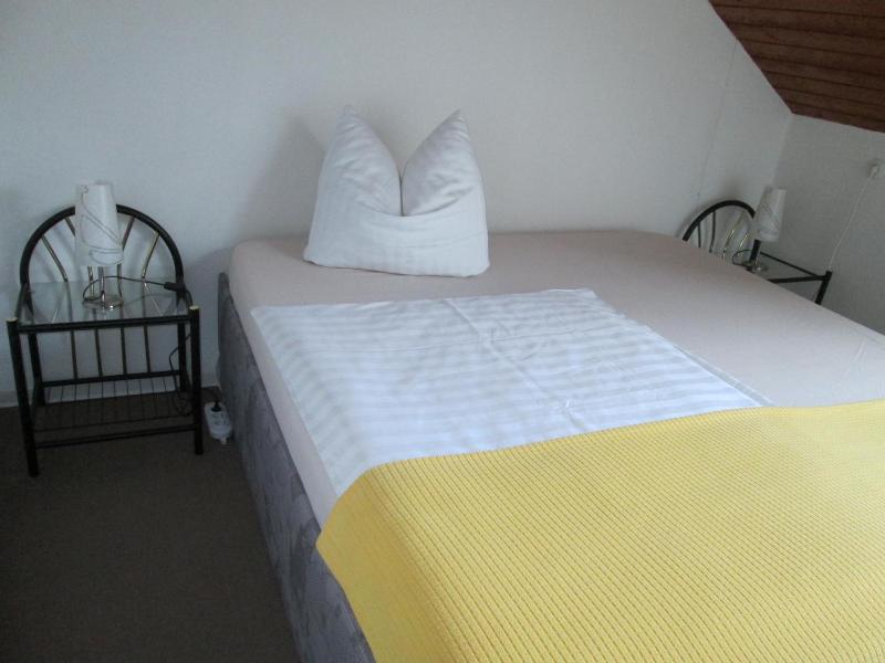 Classic Quadruple Room image 3