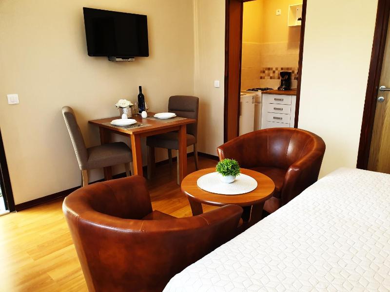 Apartments Zrinka 793 - image 11