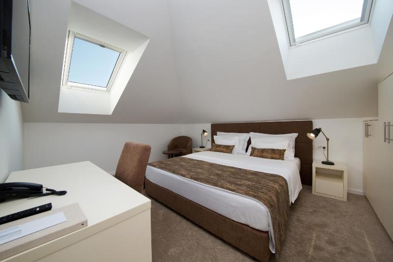 Double or Twin Room - Annex image 3