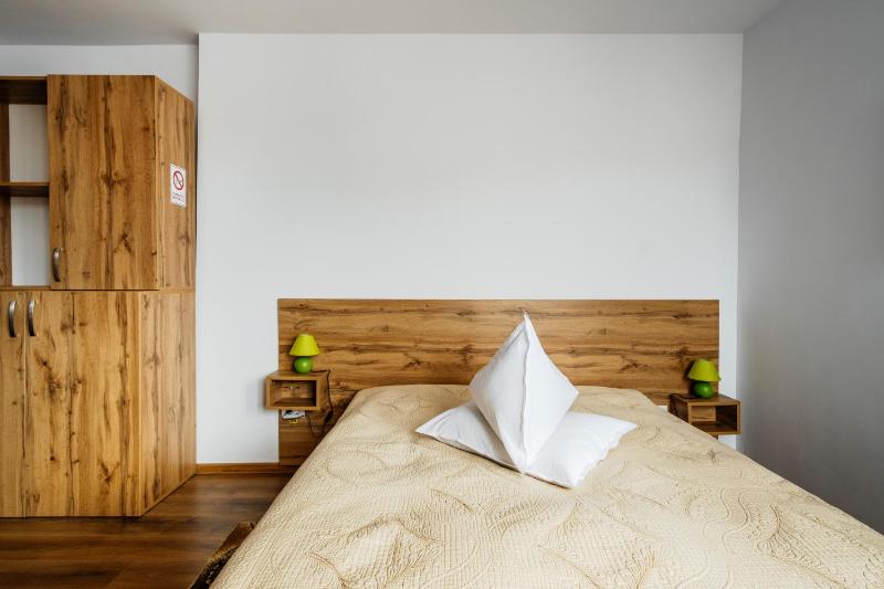 Double Room image 3