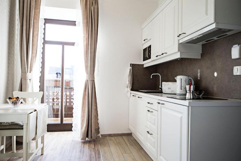One-Bedroom Apartment with Balcony image 2