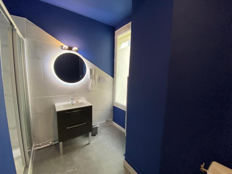 Superior Triple Room image 4