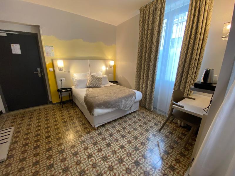 Hotel Majestic - image 29