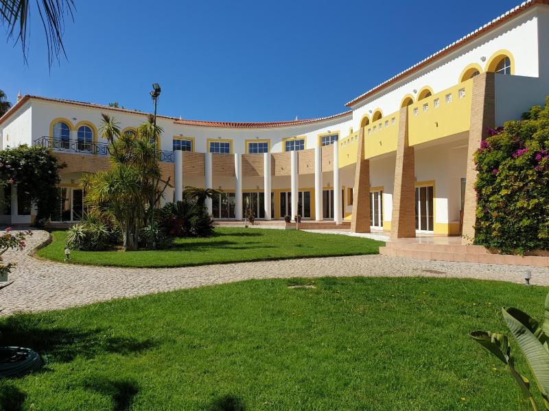 Luz Bay Hotel - image 7
