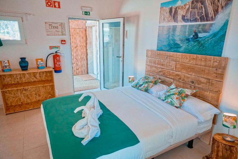 Oasis Backpackers Hostel Sintra Surf - image 6