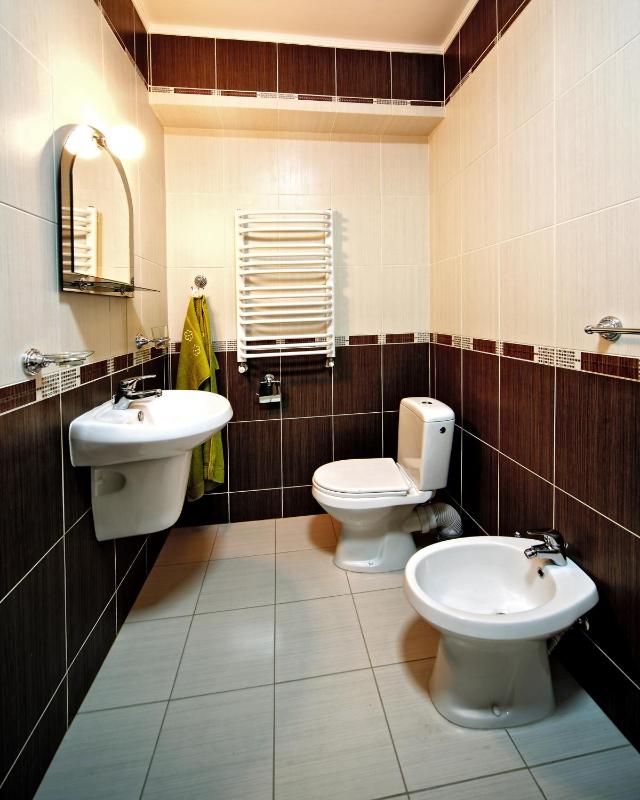 Deluxe Room (2 Adults + 1 Child) image 3