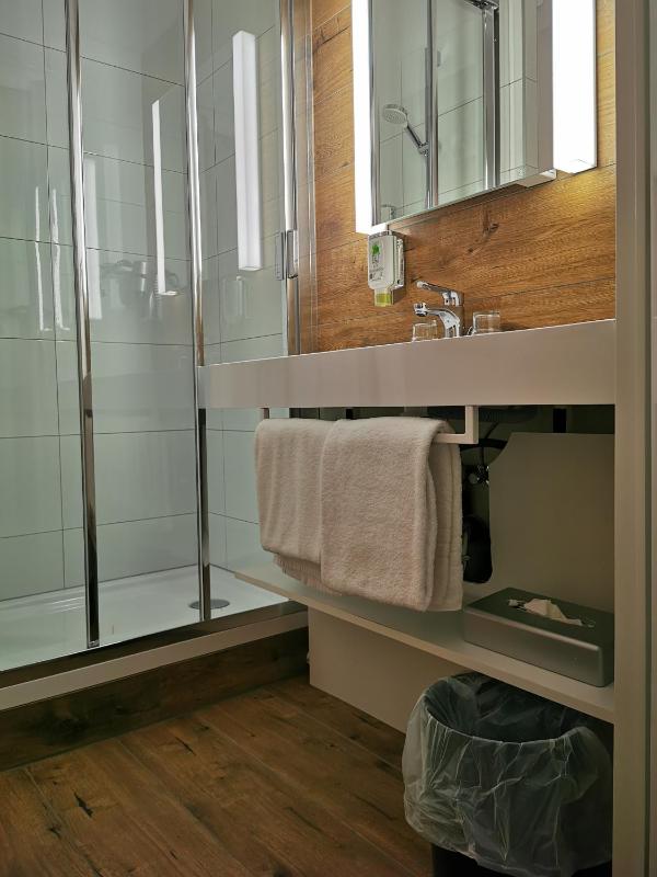 Double Room image 2