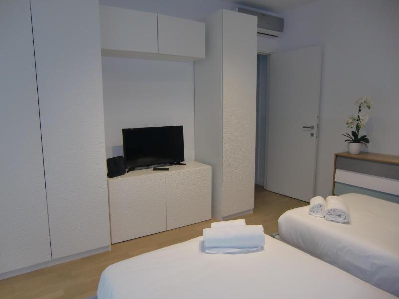 Apartment image 3