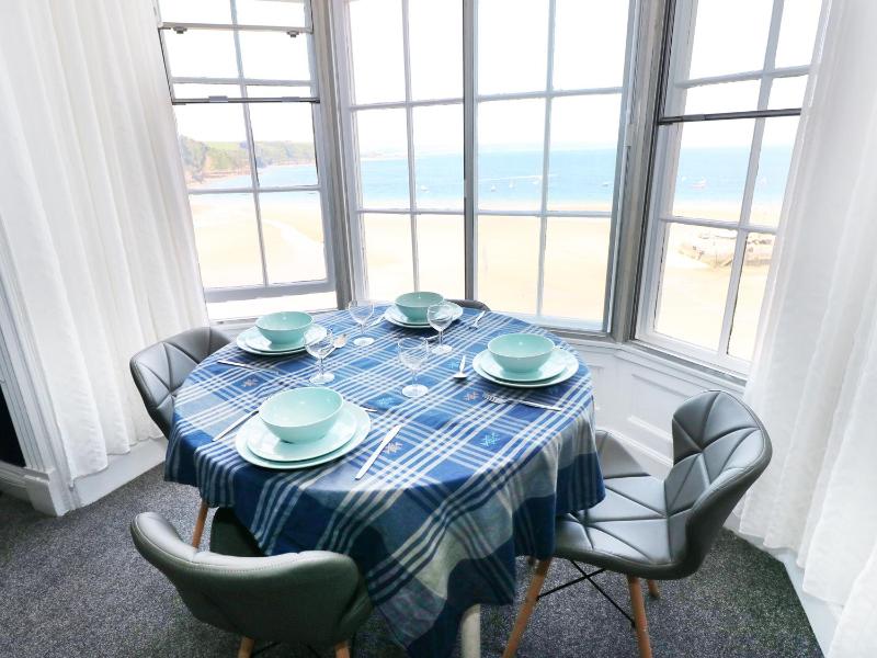 Apartment 3 - image 4