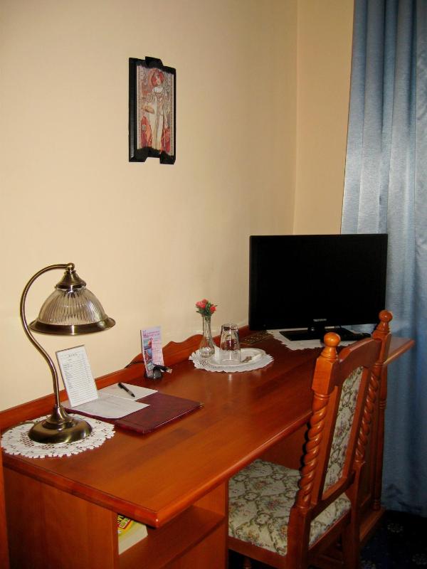 Single Room image 4